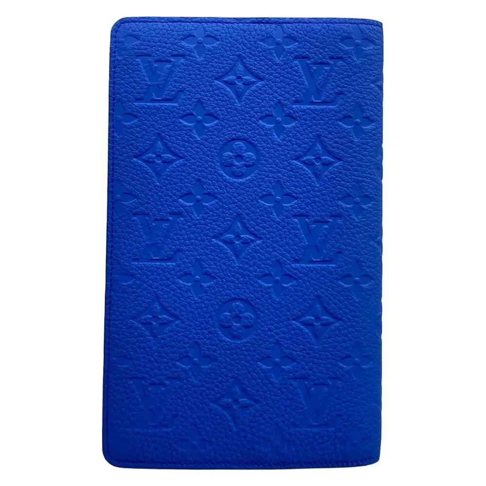 Louis Vuitton Notebook Cover MM Emily Taurillon Monogram Agenda GI1089